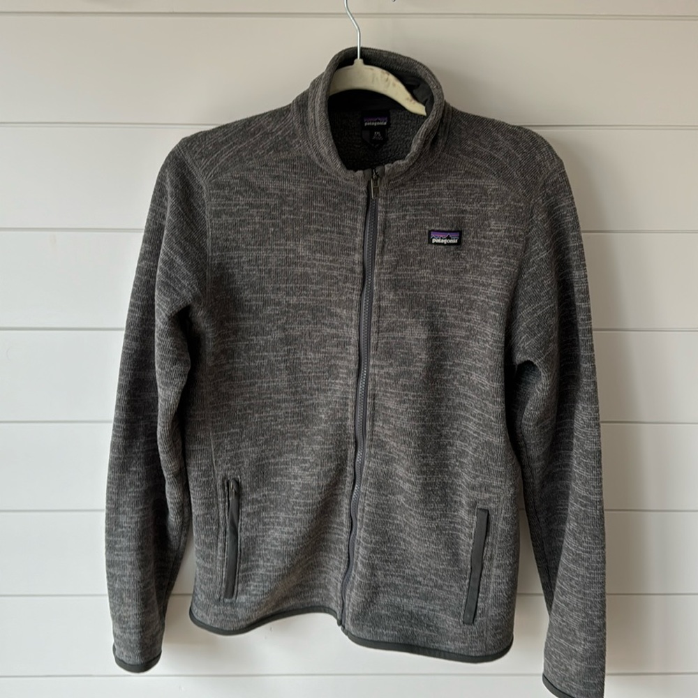 Patagonia youth size xxl grey sweater/jacket